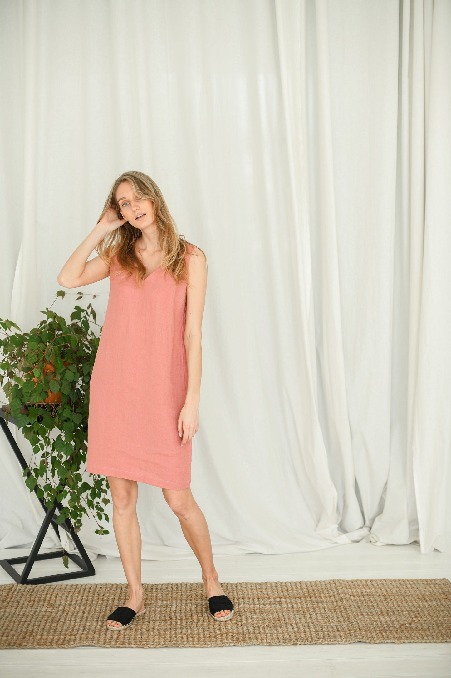 Ella linen dress close-up portrait handmade linen dress slow fashion