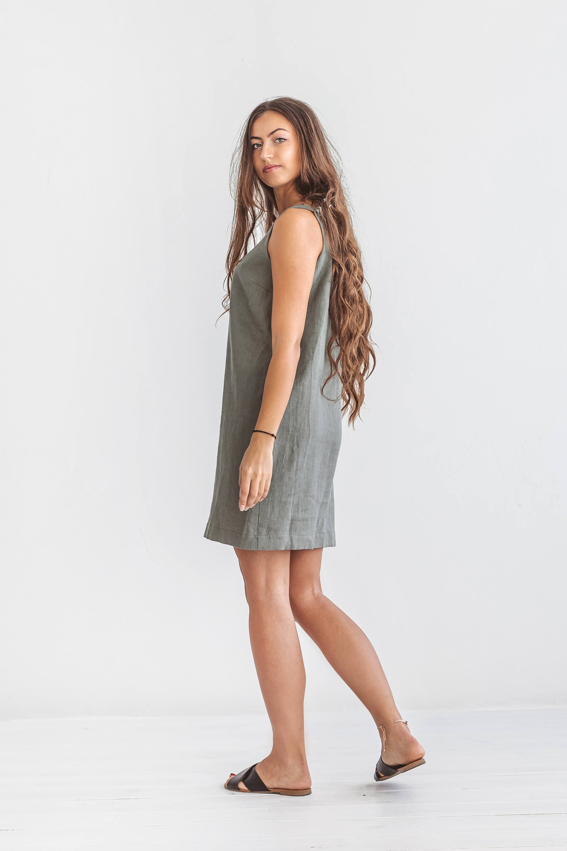 Ella linen dress close-up portrait handmade linen dress slow fashion